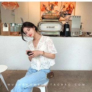 Cute korean lace crop top